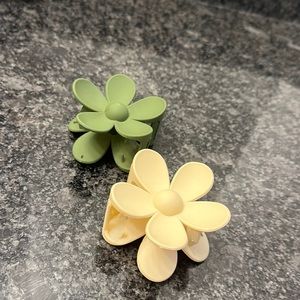 Hair clips